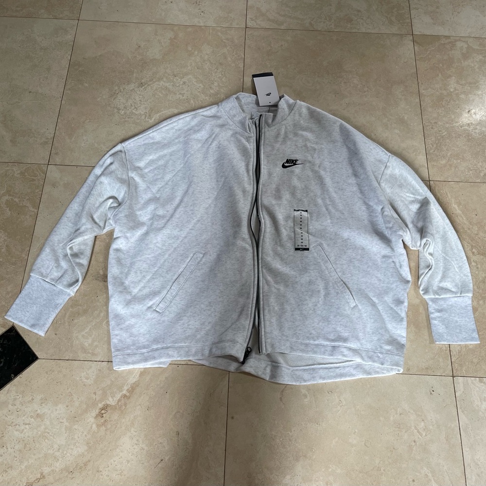 NWT Nike Women's Full Zip Jacket, size medium